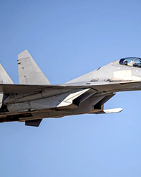 China’s “F-22 Lock-On” Claim Signals a New Phase of Psychological and Technological Warfare