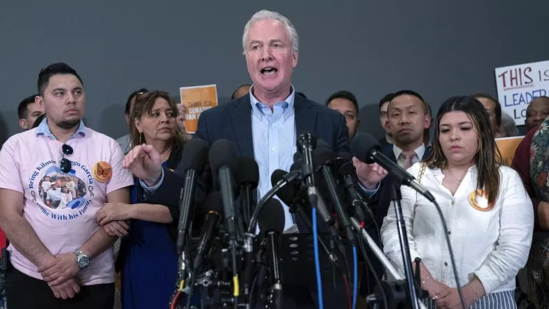 Kilmar Abrego Garcia Transferred from CECOT: Van Hollen Warns of Broader Constitutional Threats owlmygod-us